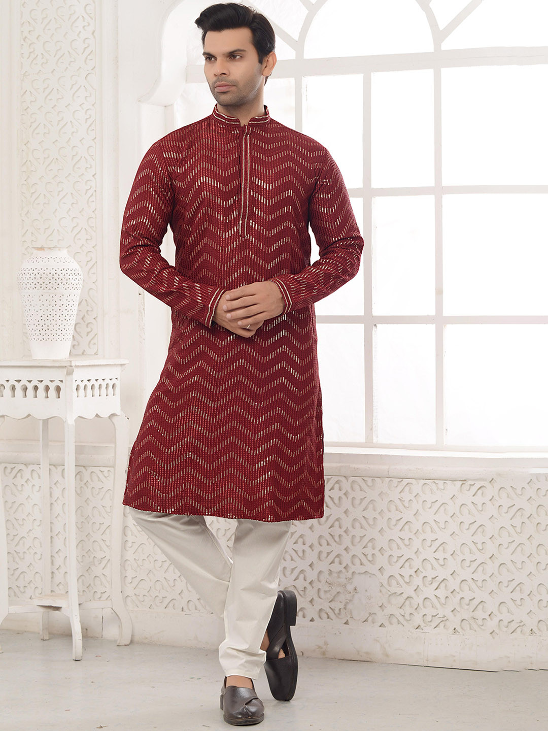 

ARRUGA Geometric Embroidered Sequinned Mandarin Collar Regular Kurta with Pyjamas, Rose