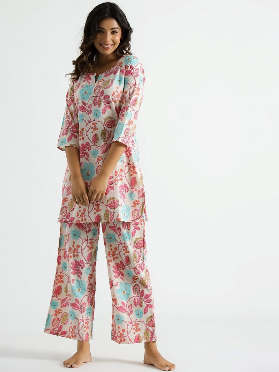 

KALINI Floral Printed Tunic With Palazzo, Off white