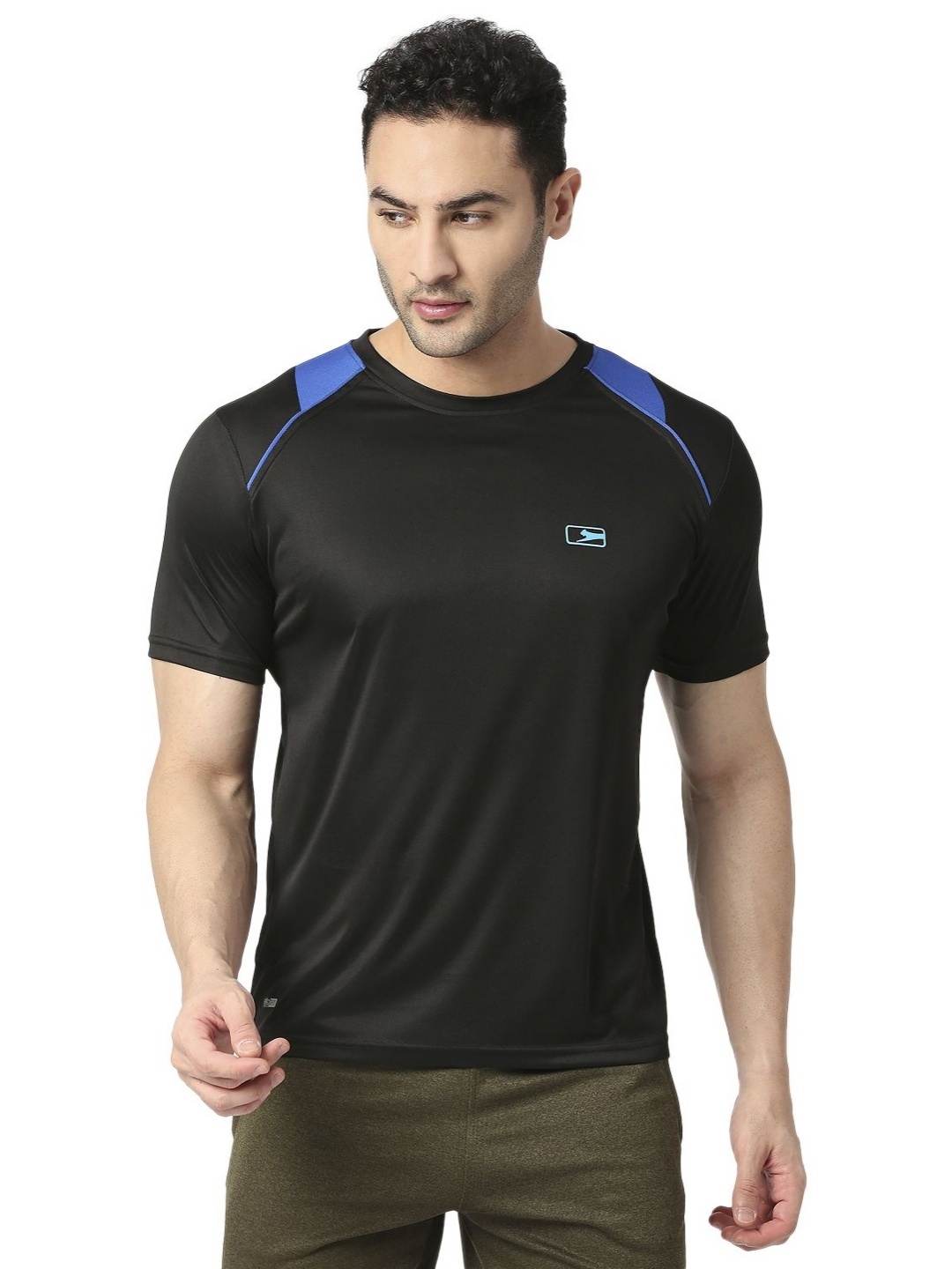 

Black Panther Men Short Sleeves Round Neck Dri-FIT Applique T-shirt