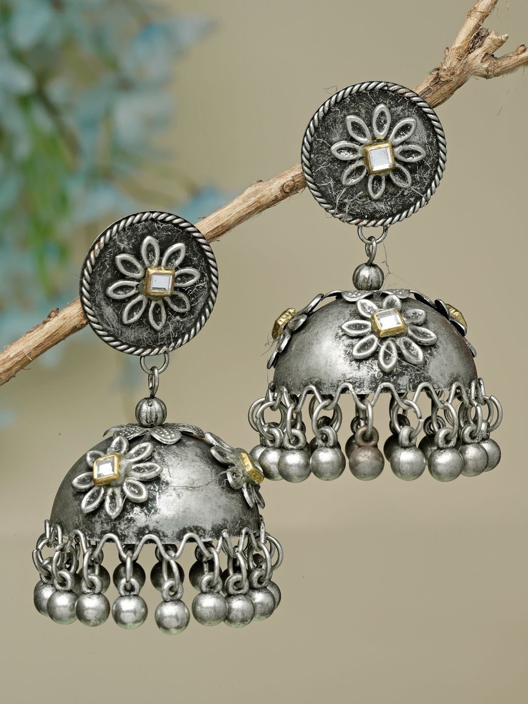 

Moedbuille Silver-Plated Dome Shaped Kundan Jhumkas Earrings