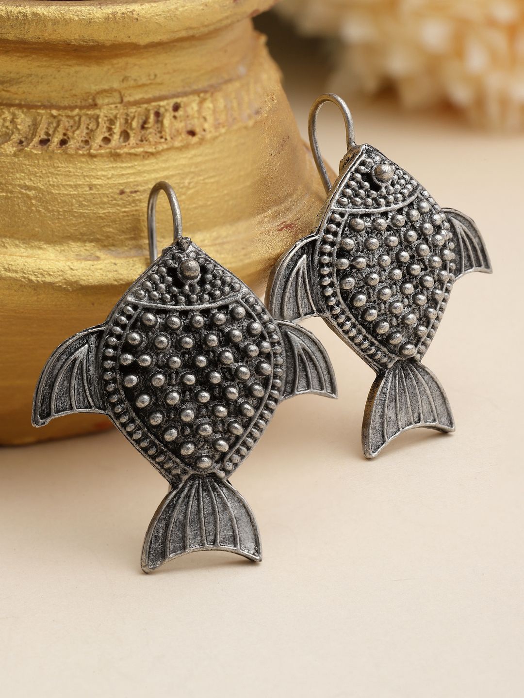 

Moedbuille Silver-Plated Quirky Oxidised Drop Earrings