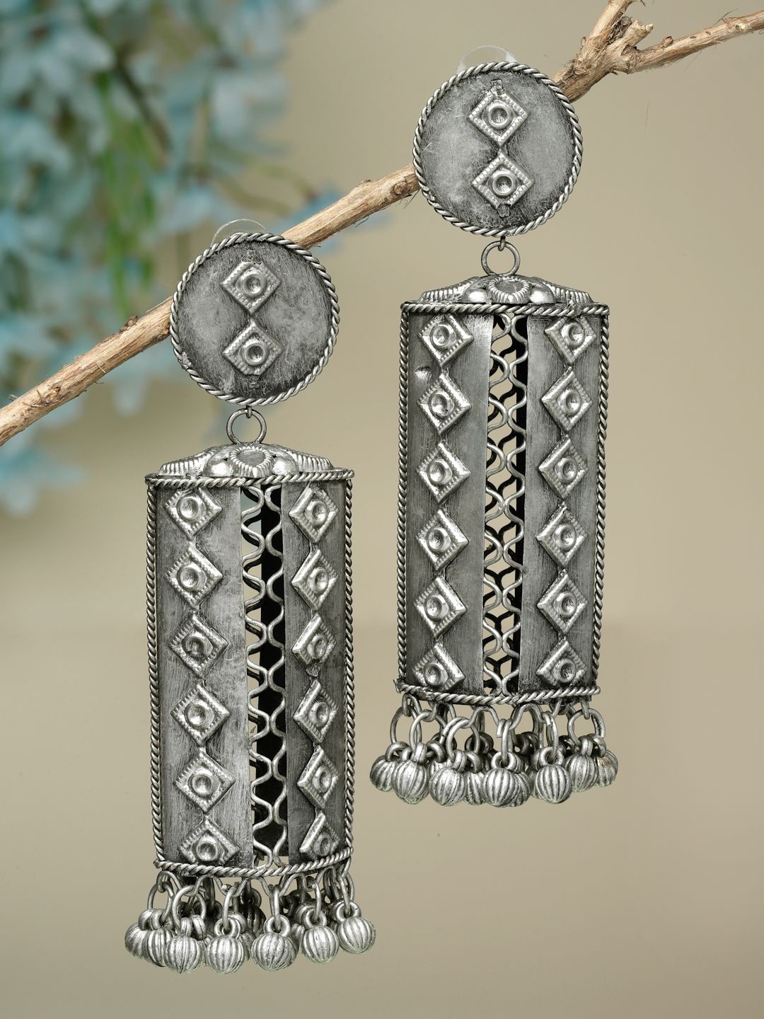 

Moedbuille Silver-Plated Beaded Contemporary Drop Earrings