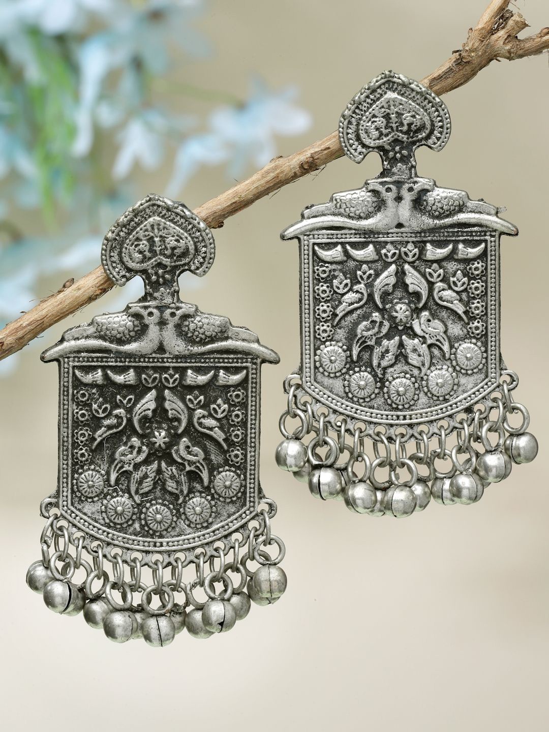 

Moedbuille Silver-Plated Beaded Contemporary Drop Earrings