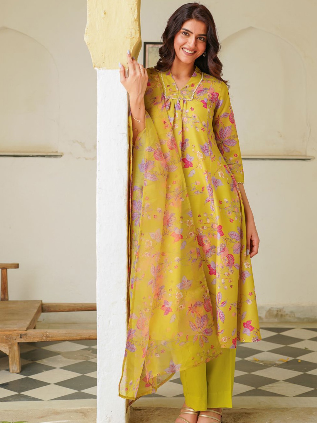 

Ambraee Floral Printed A-Line Kurta with Trousers & Dupatta, Yellow