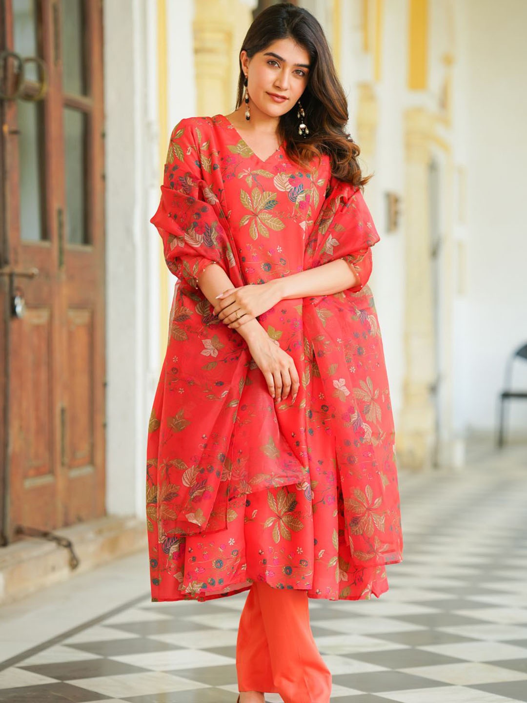 

Ambraee Floral Printed A-Line Kurta with Trousers & Dupatta, Red