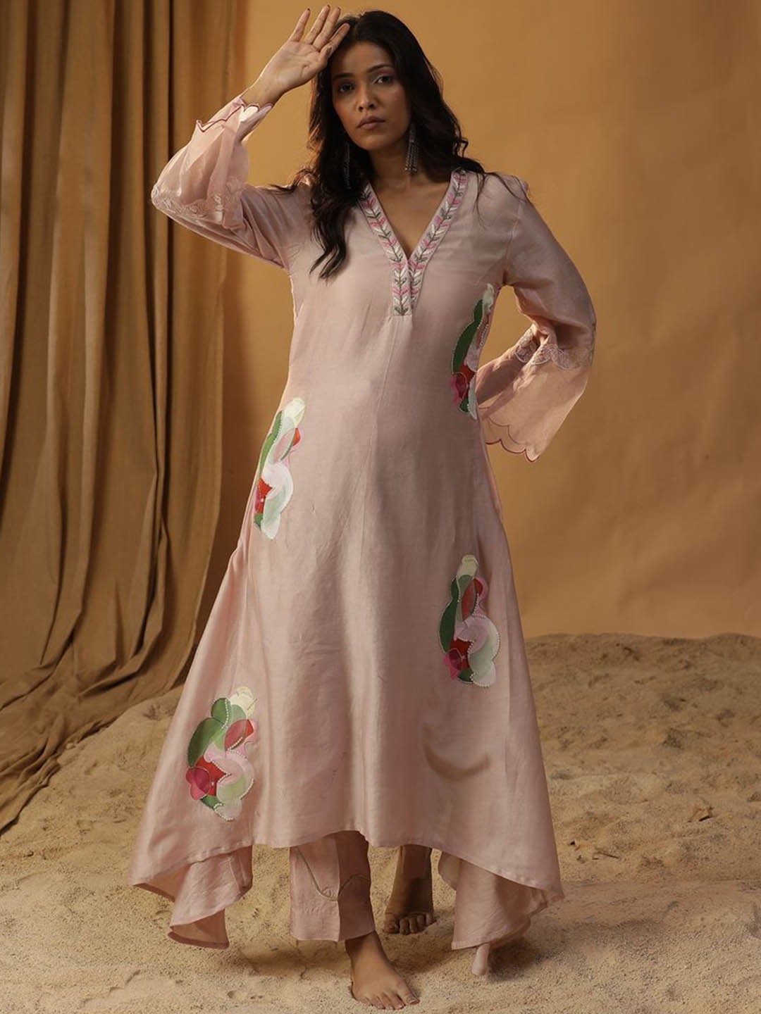 

ARPITA SULAKSHANA Ethnic Motifs Embroidered Chanderi Silk A Line Kurta with Trouser, Pink