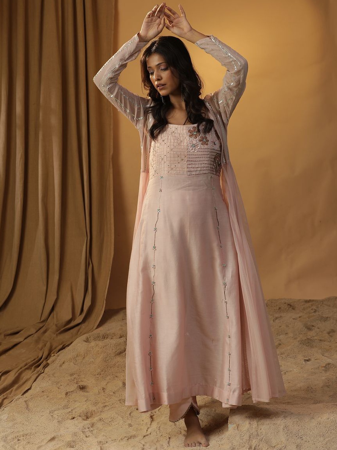 

ARPITA SULAKSHANA Floral Yoke Design Chanderi Silk A-Line Kurta With Harem Pants & Jacket, Pink