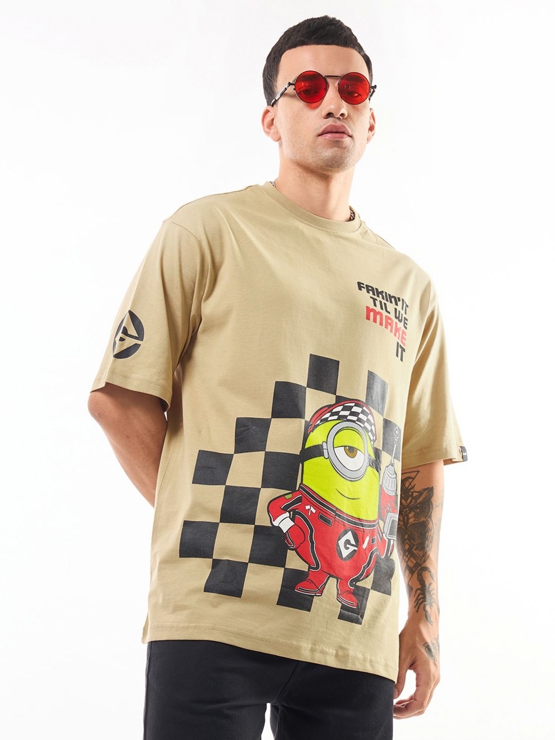 

Bewakoof Men Minions Printed Pure Cotton Applique T-shirt, Brown