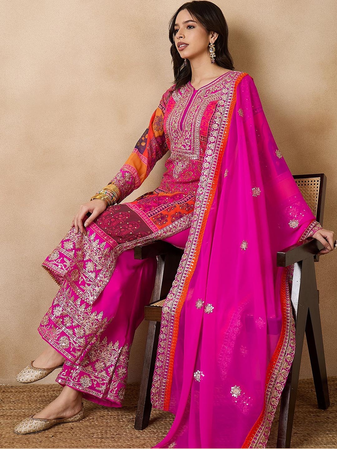 

SERONA FABRICS Ethnic Motifs Printed Sequinned Straight Kurta With Palazzos & Dupatta, Pink