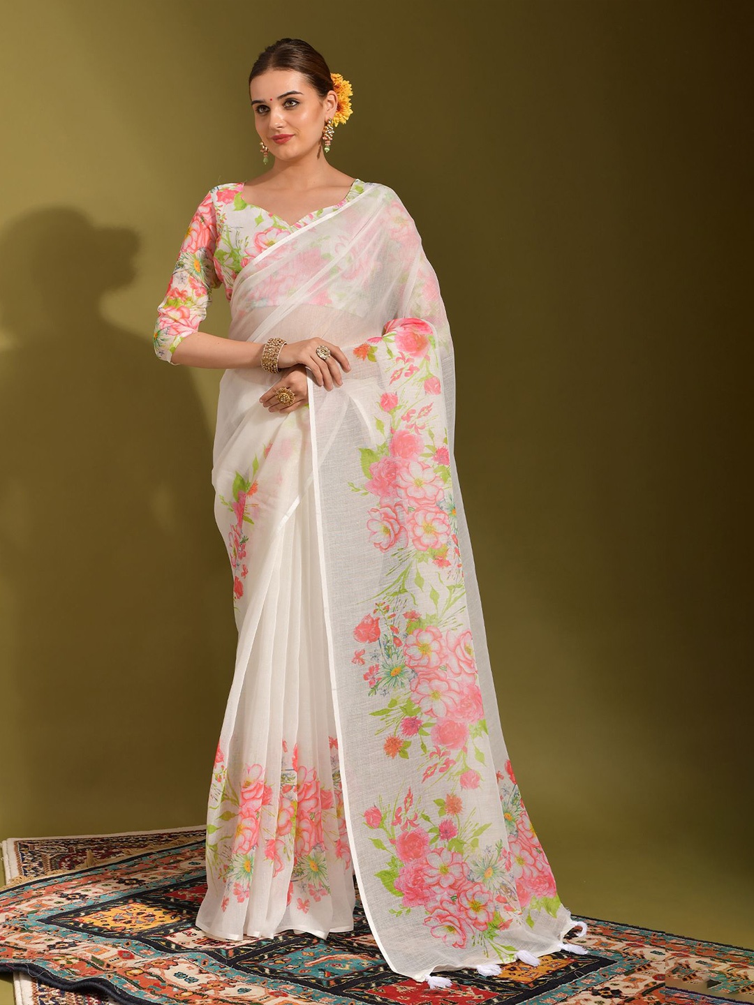 

CANIZZARO Floral Pure Linen Saree, White