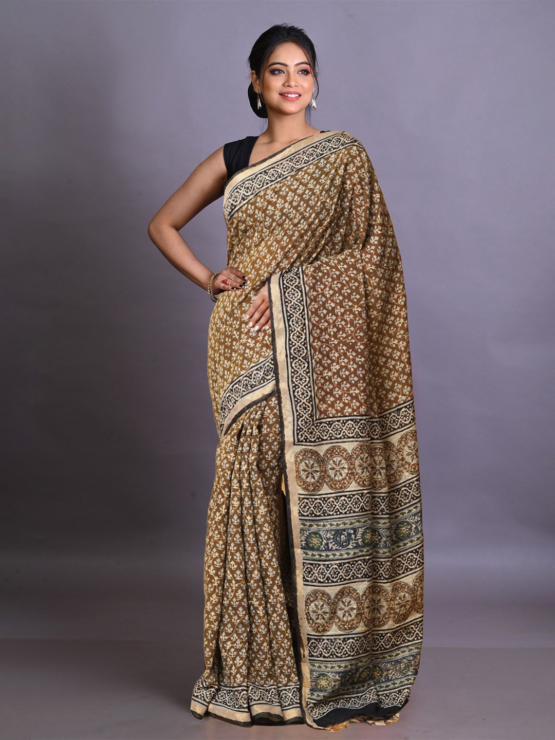 

Unnati Silks Ethnic Motif Zari Woven Handloom Bagru Saree, Brown