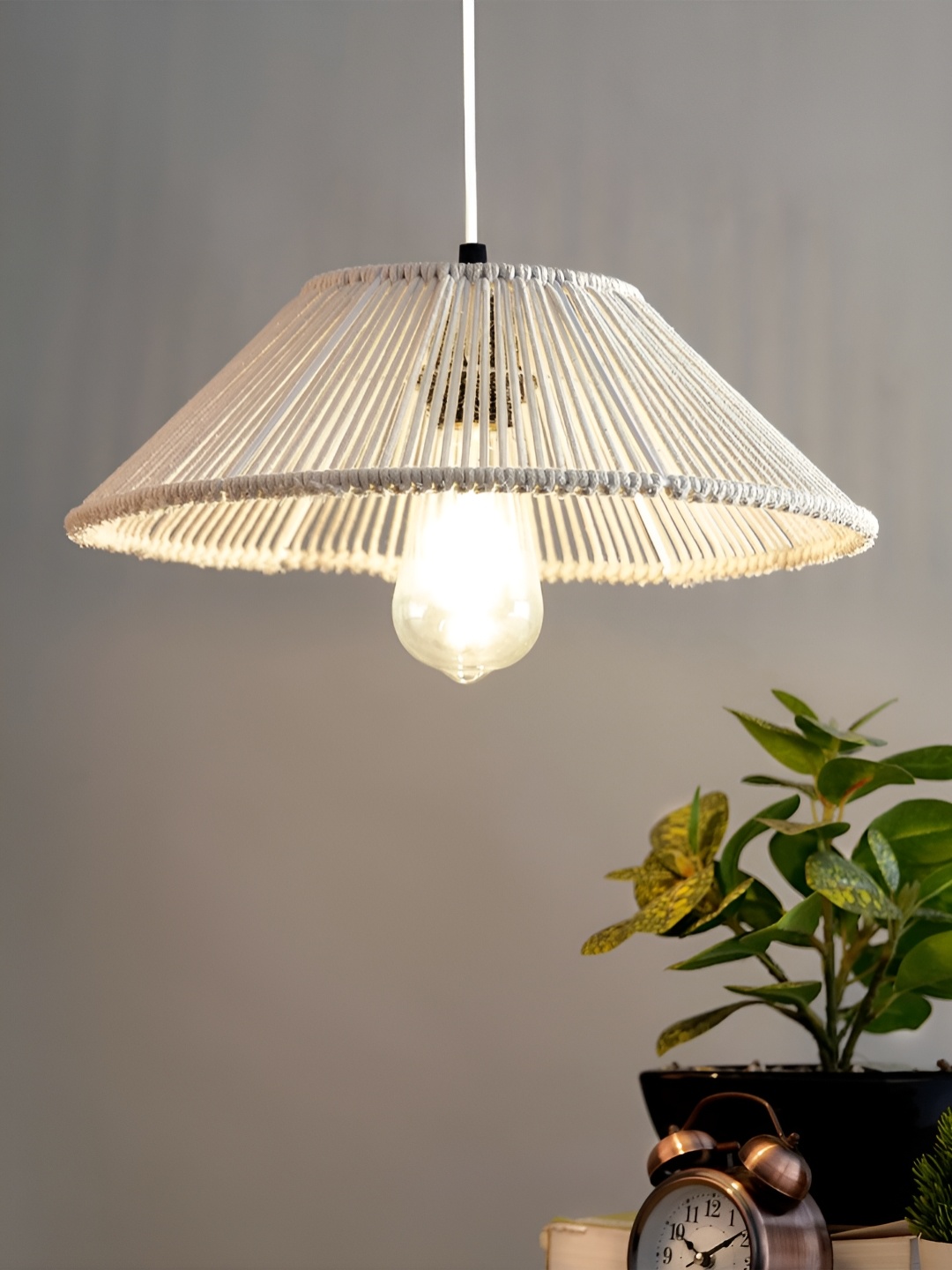 

Decazone White Contemporary Iron Lamp With Bulb