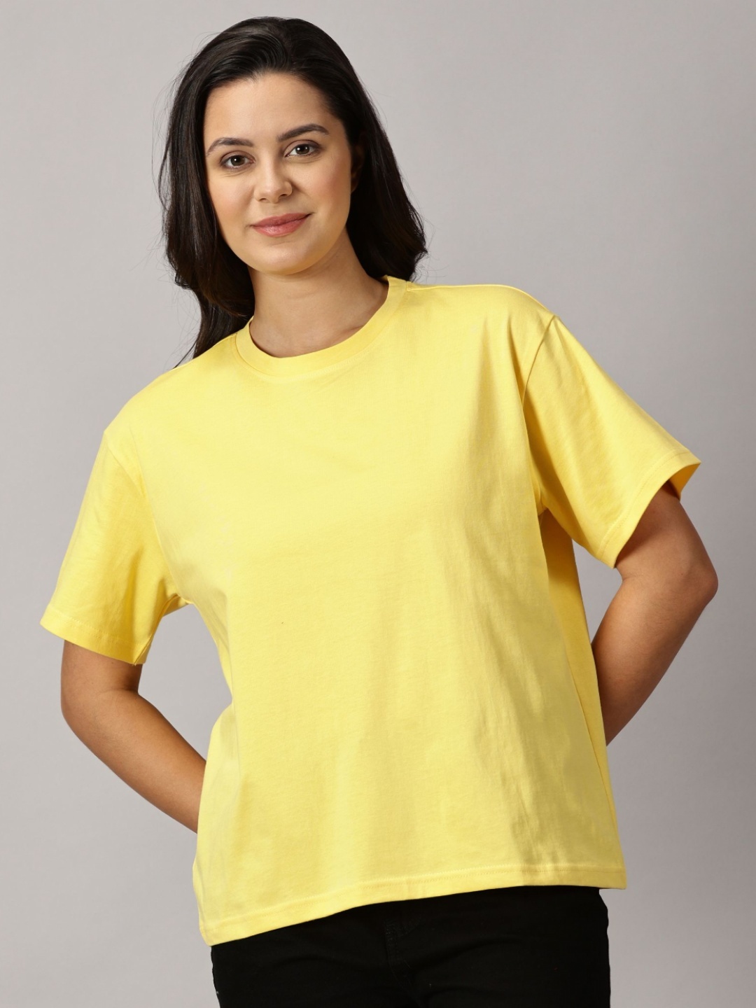 

THE HOLLANDER Women Solid Half Sleeve Regular Fit T-shirt, Yellow