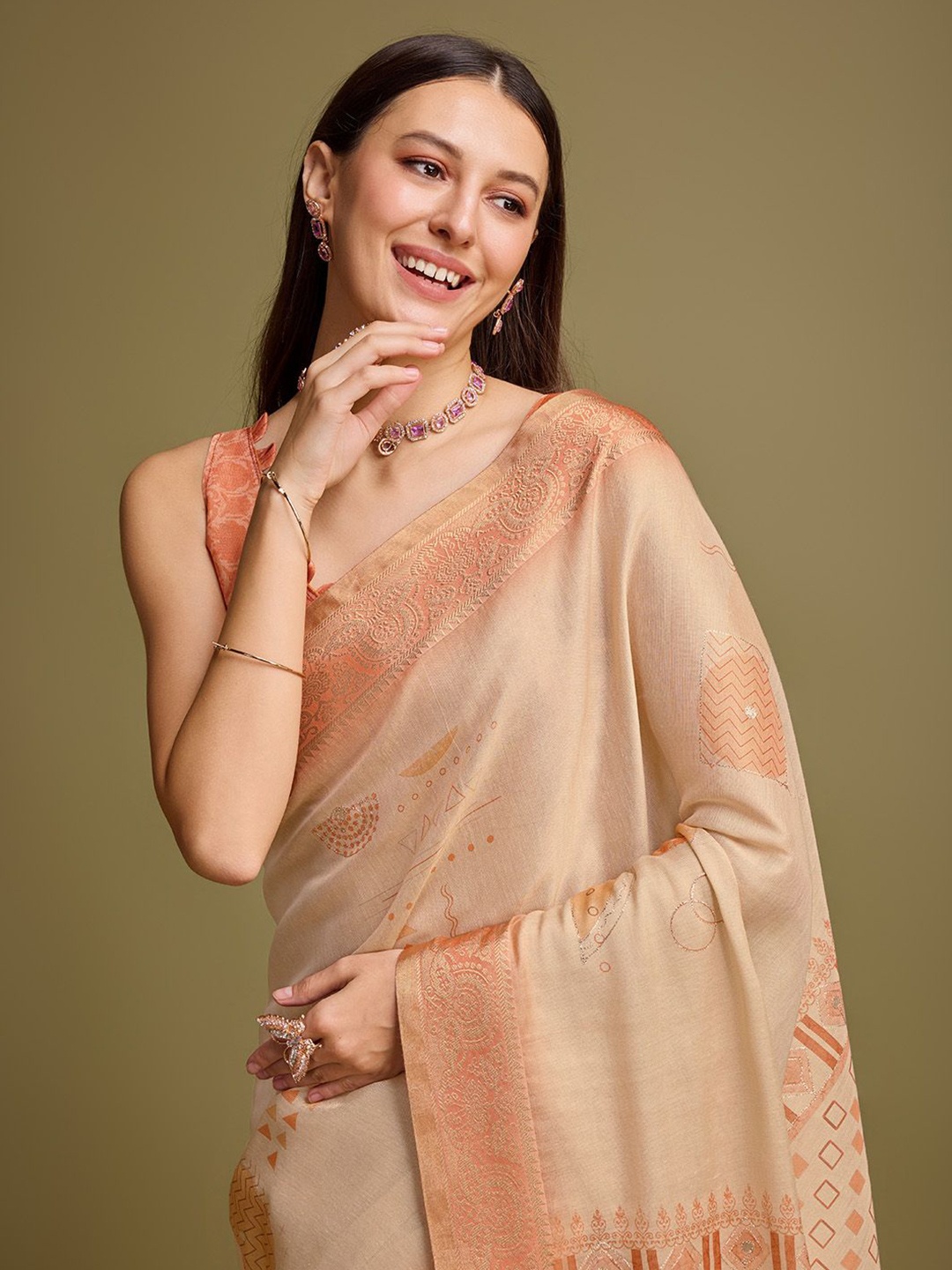 

Mitera Zari Woven Embellished Saree, Orange
