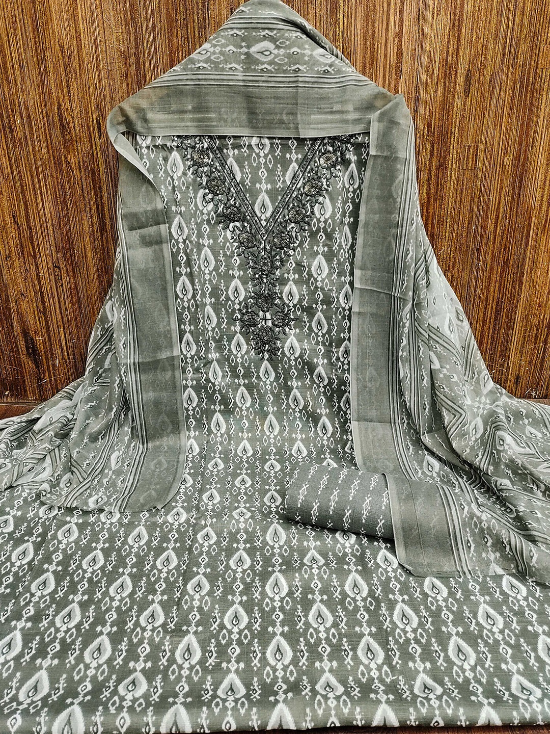 

MANVAA Ethnic Motifs Printed Thread Work Unstitched Dress Material, Grey