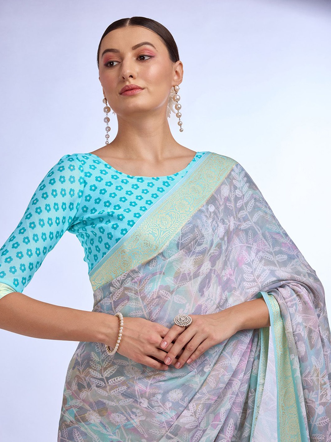 

Mitera Floral Zari Pure Georgette Saree, Grey