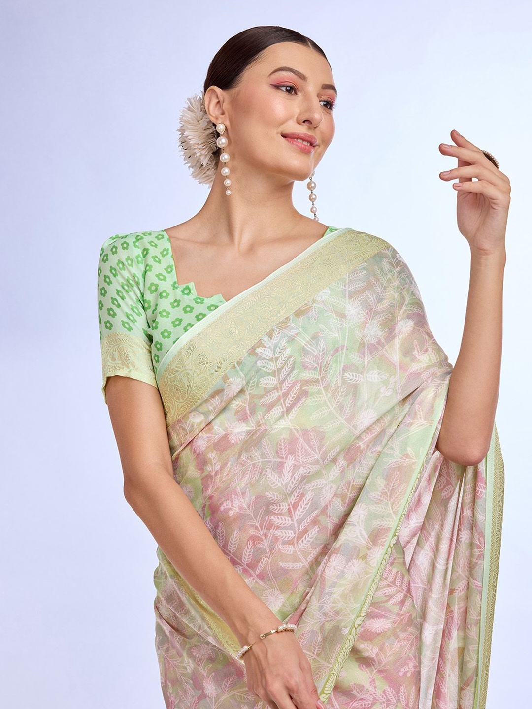 

Mitera Ethnic Motif Zari woven Pure Georgette Saree, Green