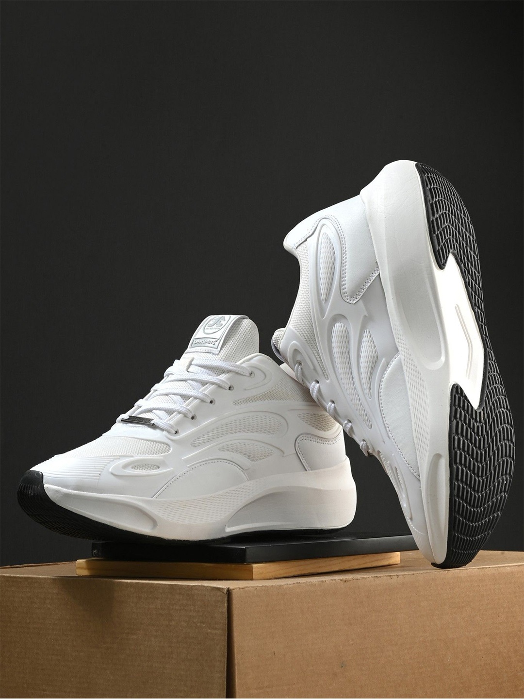 

OFF LIMITS Men Gladiator Lightweight Running Shoes, Off white