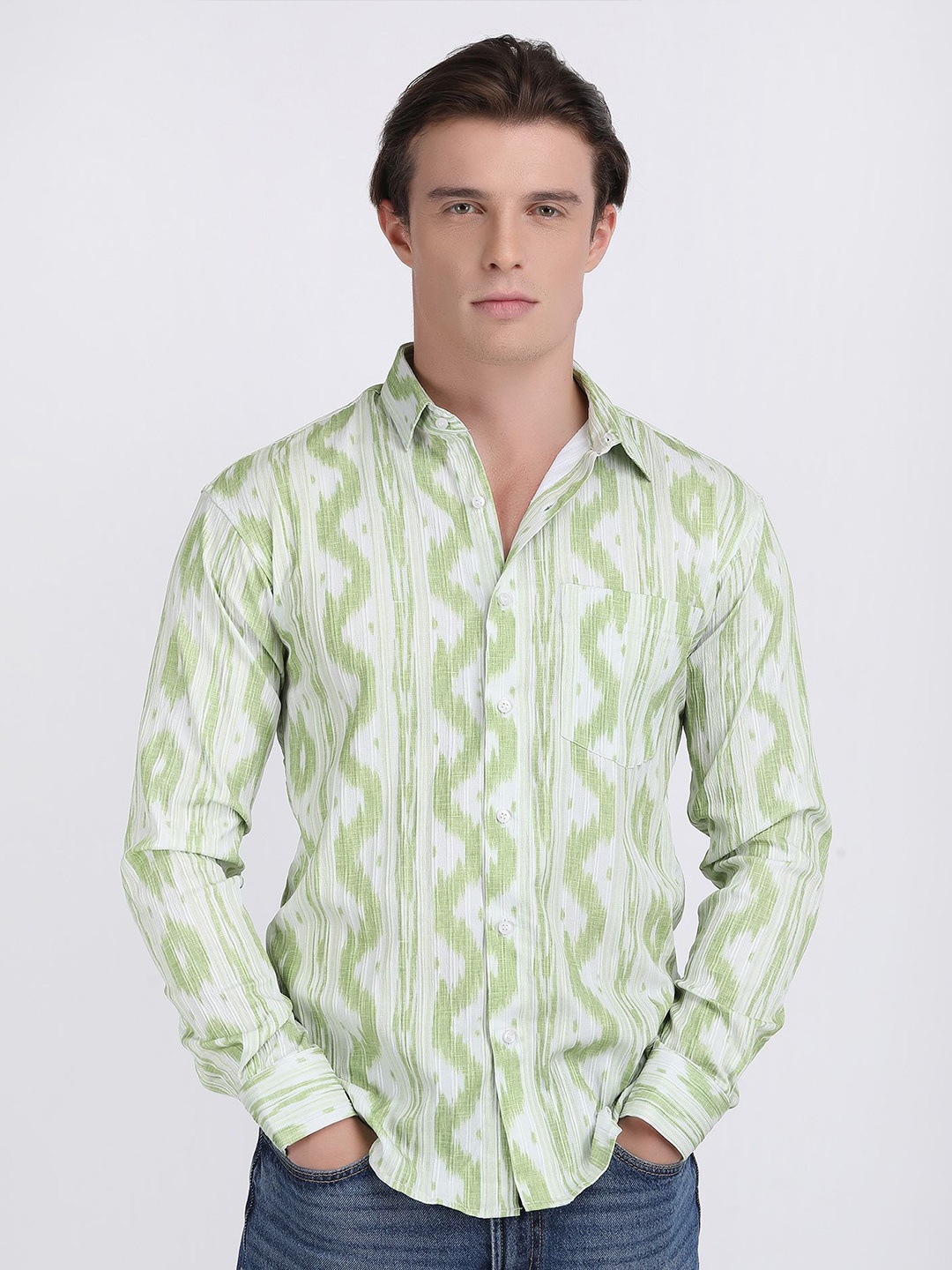 

The Roy Men Comfort Slim Fit Opaque Printed Casual Shirt, Green