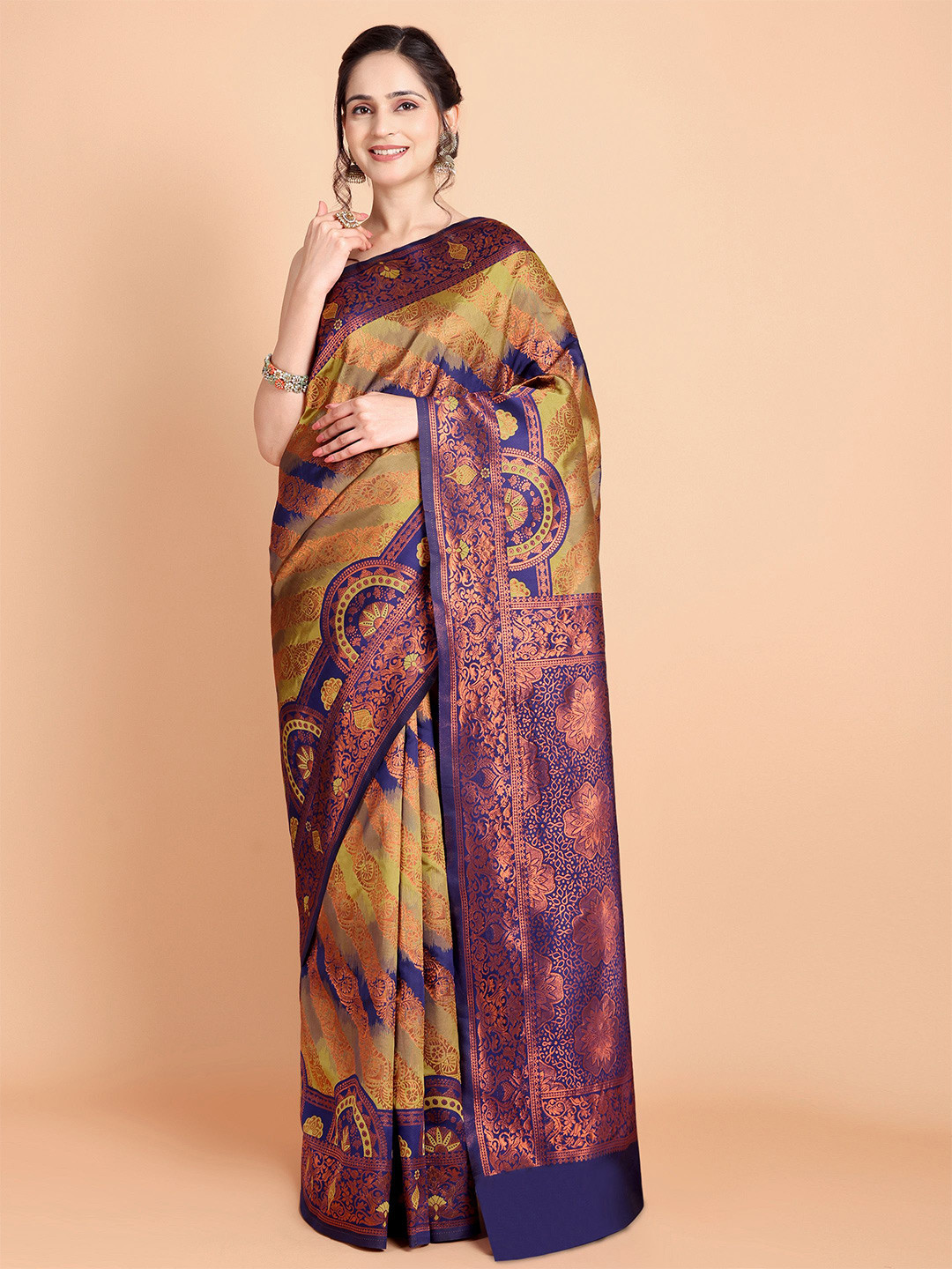 

Visit Wear Woven Design Zari Pure Silk Kanjeevaram Saree, Gold