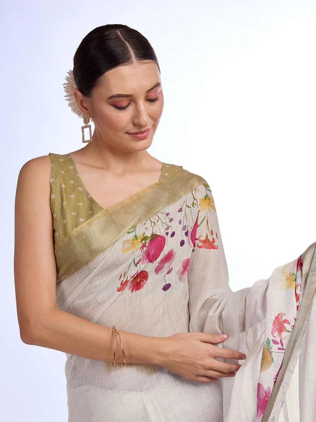 

Mitera Floral Zari Woven Saree, Off white