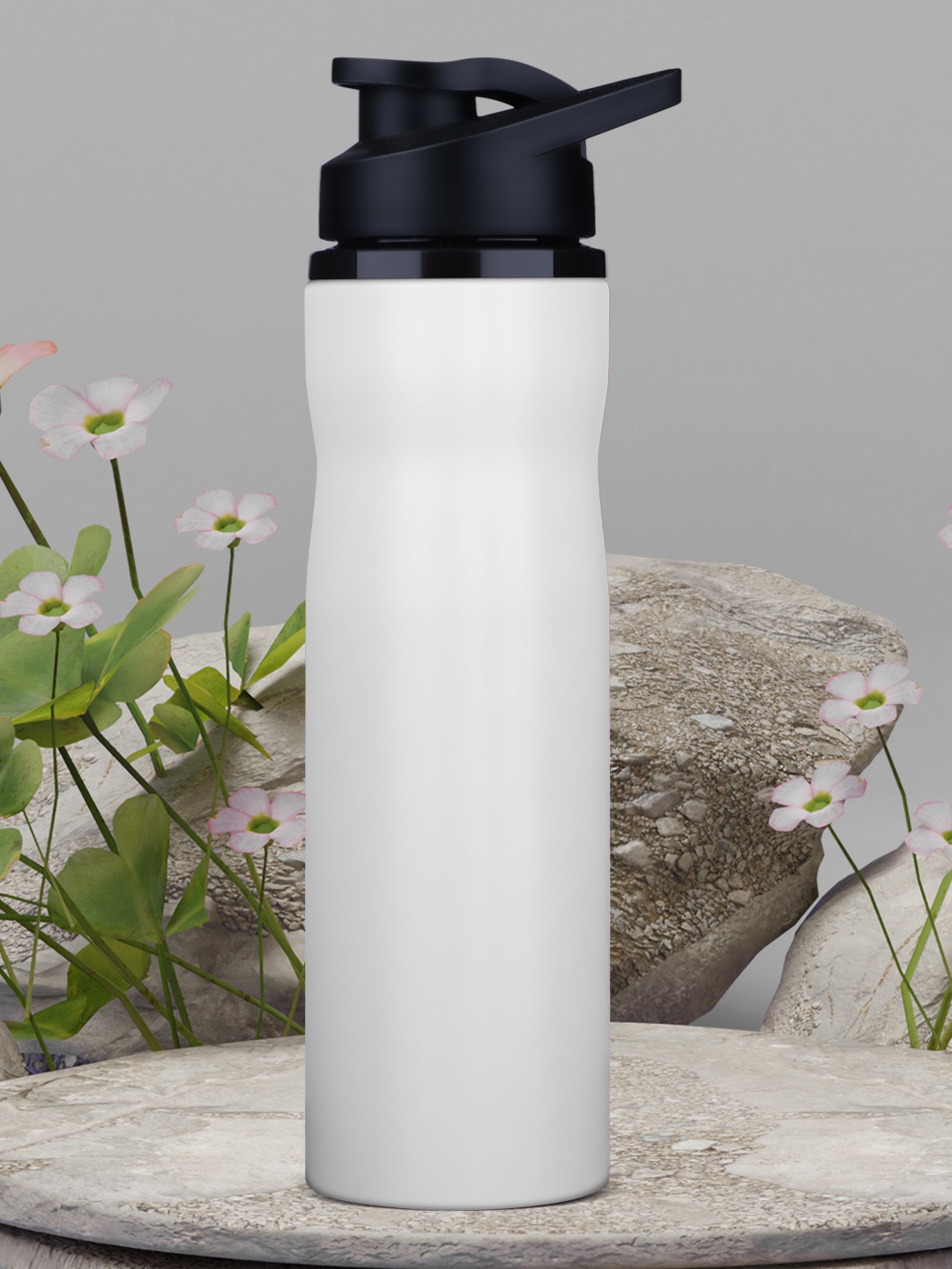 

The Wallet Store White Double Wall Vacuum Stainless Steel Shaker Water Bottle 750 ml