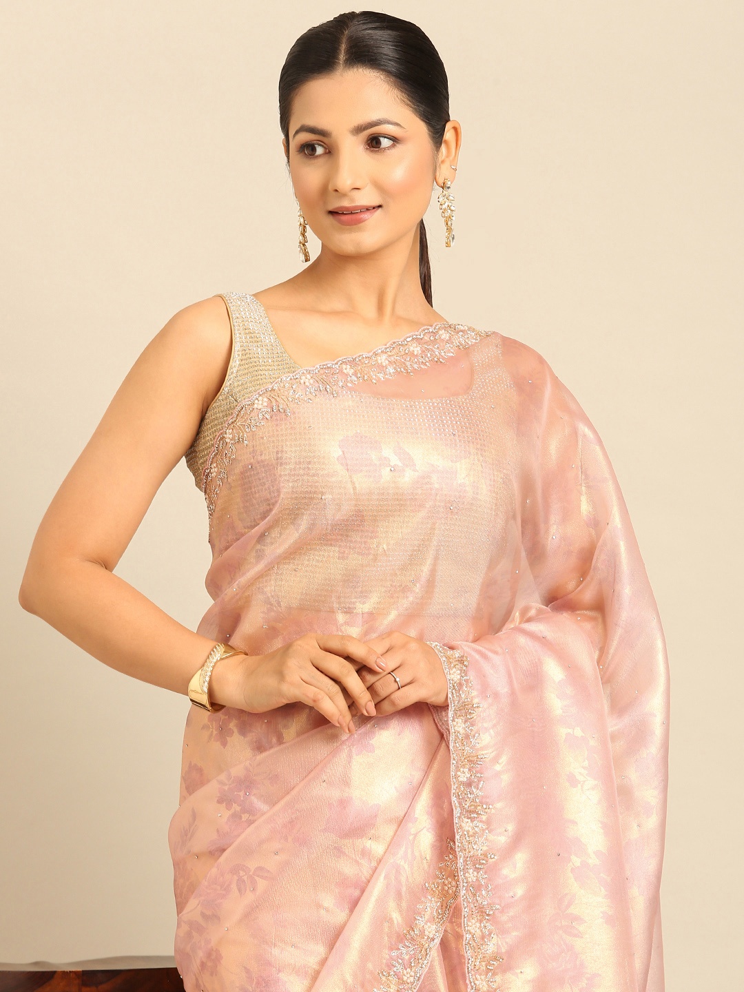 

MOHEY Floral Beads & Stones Net Saree, Pink