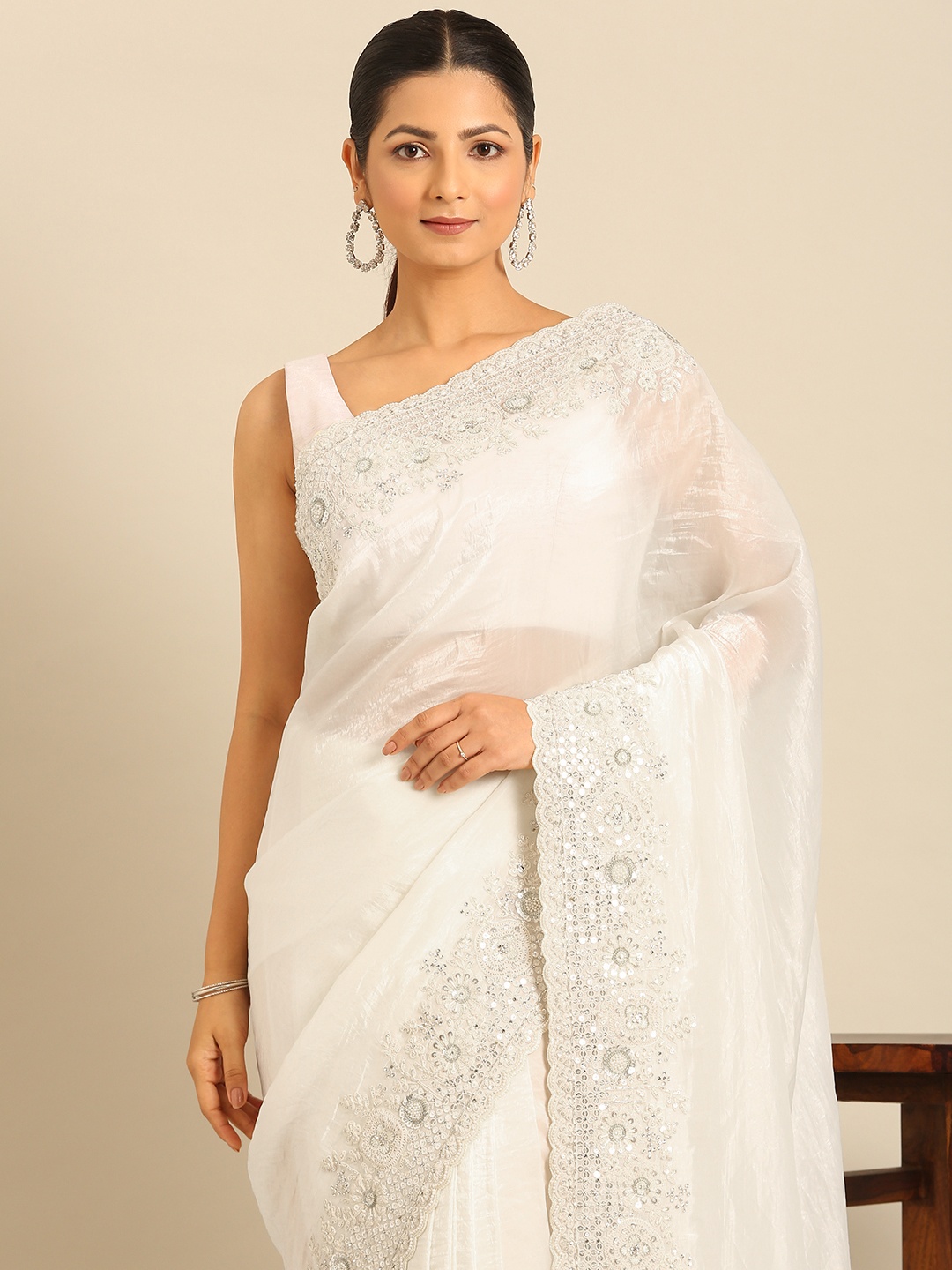 

MOHEY Woven Design Sequinned Saree, Cream