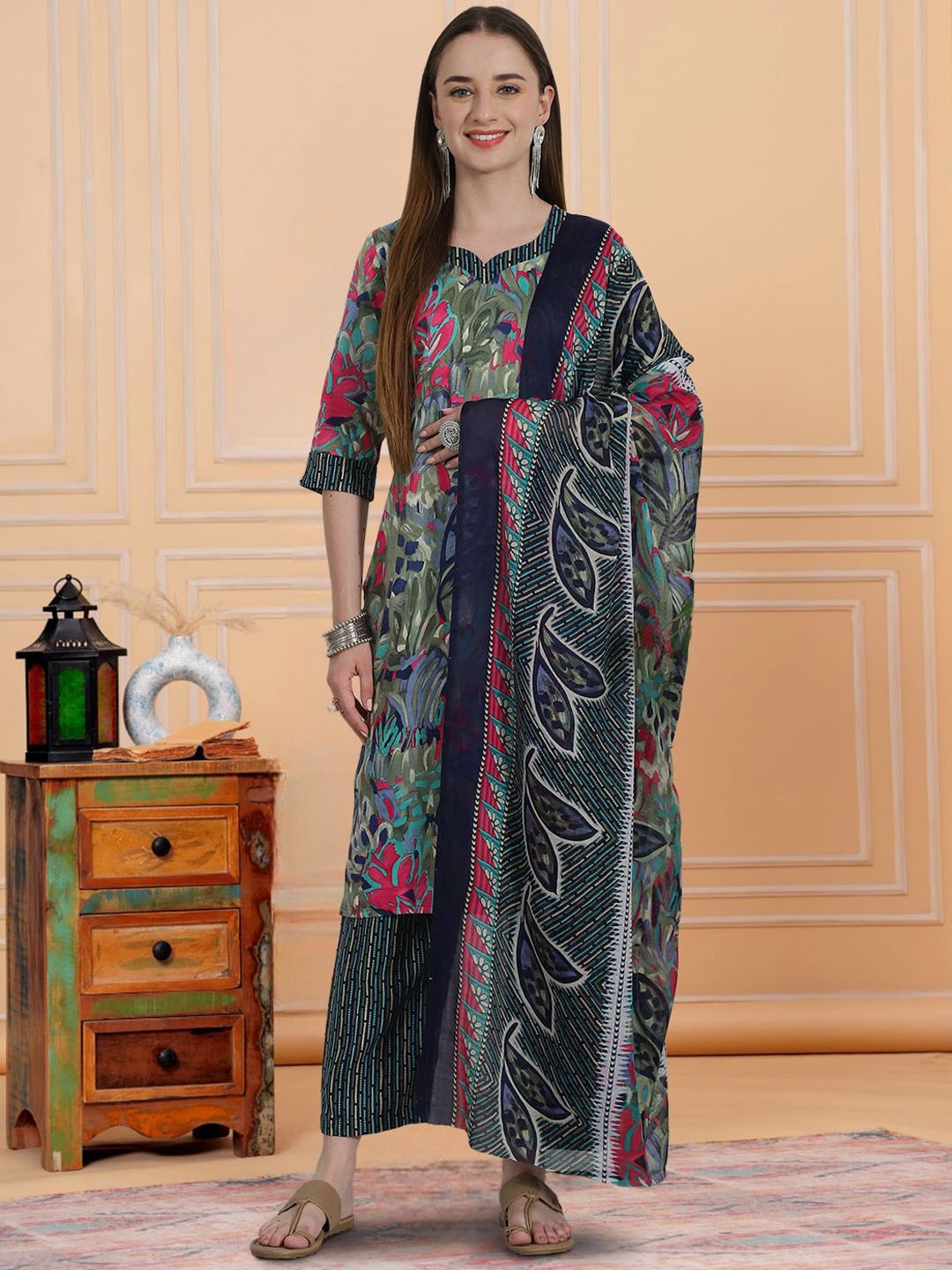

7Threads Floral Printed Pure Cotton Straight Kurta with Trousers & With Dupatta, Green