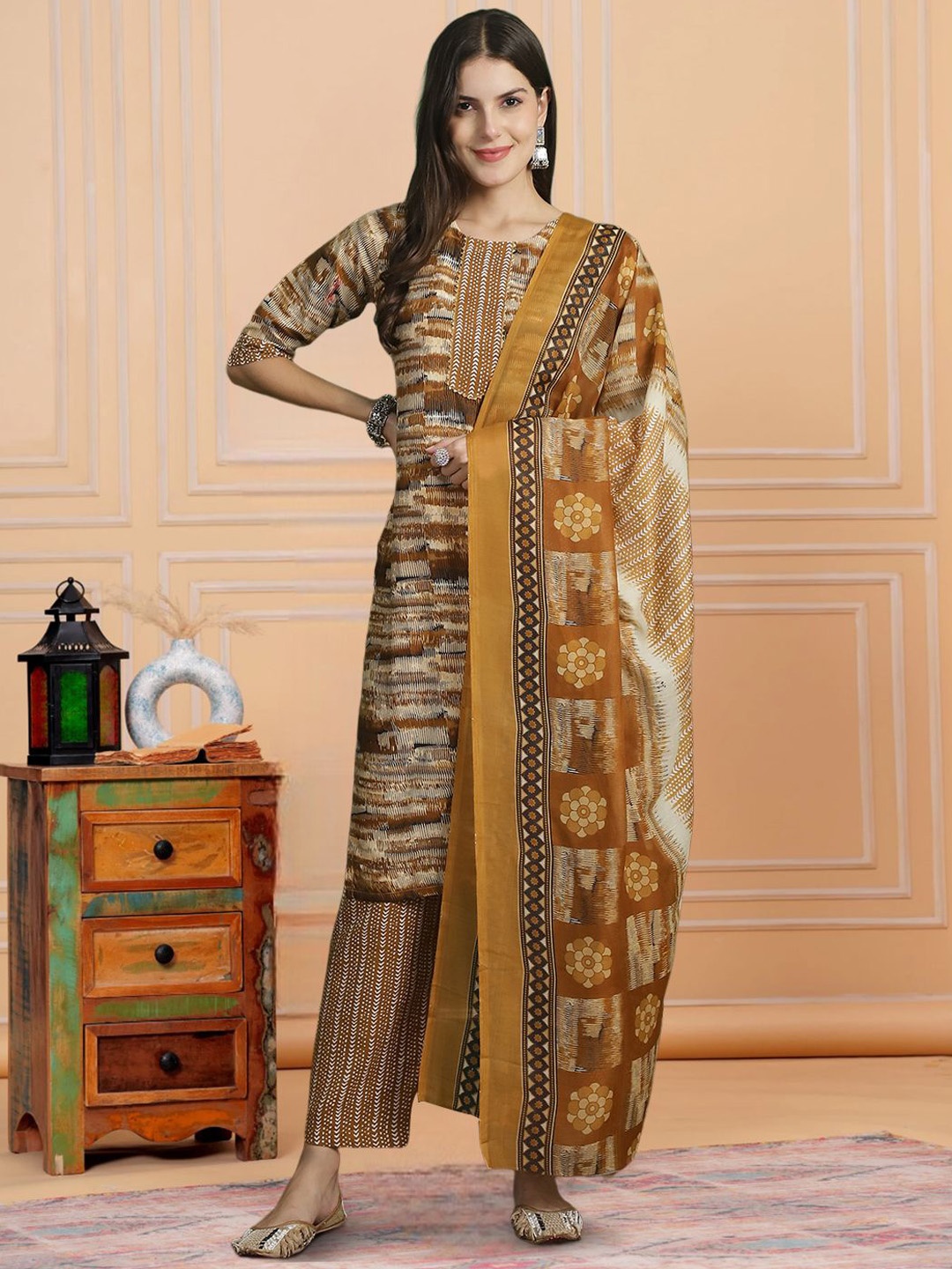 

7Threads Abstract Printed Pure Cotton Straight Kurta With Trousers & Dupatta, Khaki