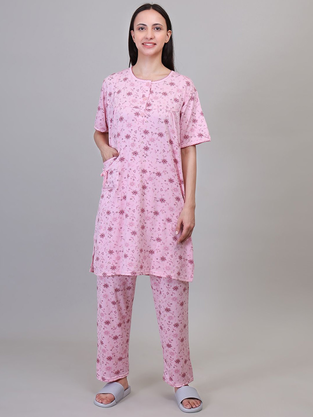 

Camey Women Floral Printed Night suit, Pink