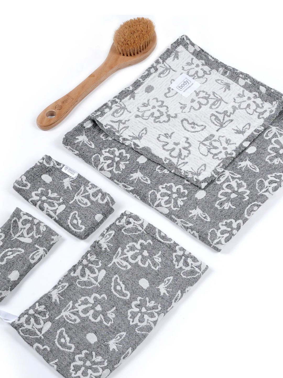 

Doctor Towels Charcoal & White 4 Pieces 300 GSM Banana Jacquard Towel Set