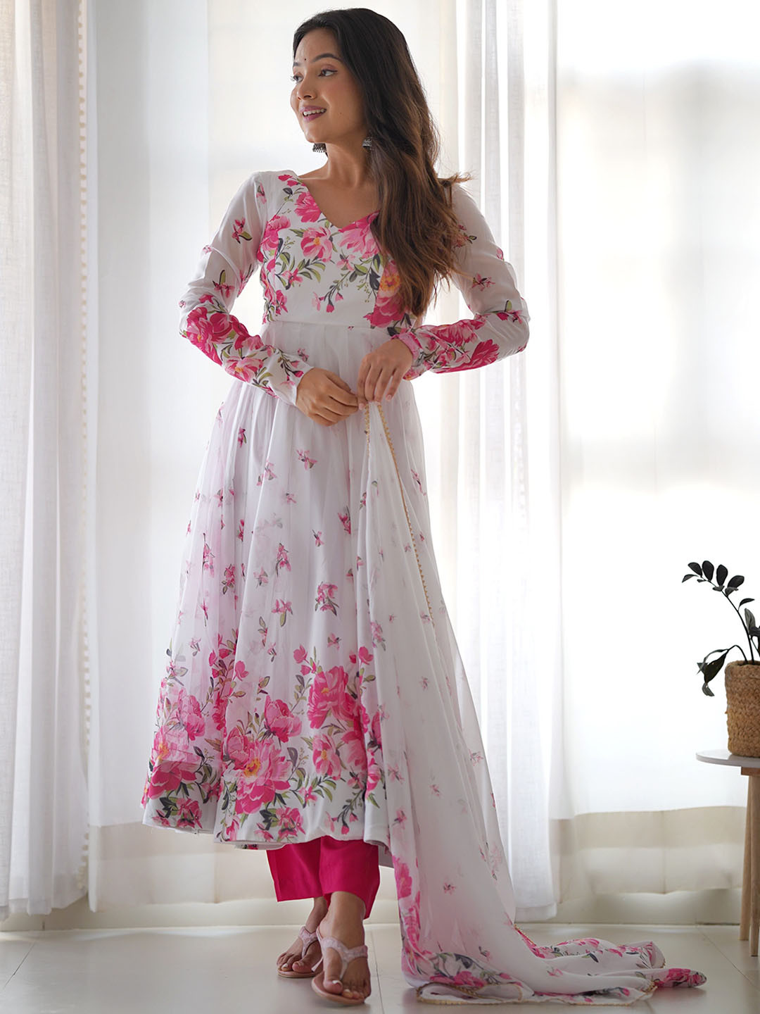 

LABELKBBRAND Floral Printed V-Neck Anarkali Kurta With Trousers & Dupatta, White