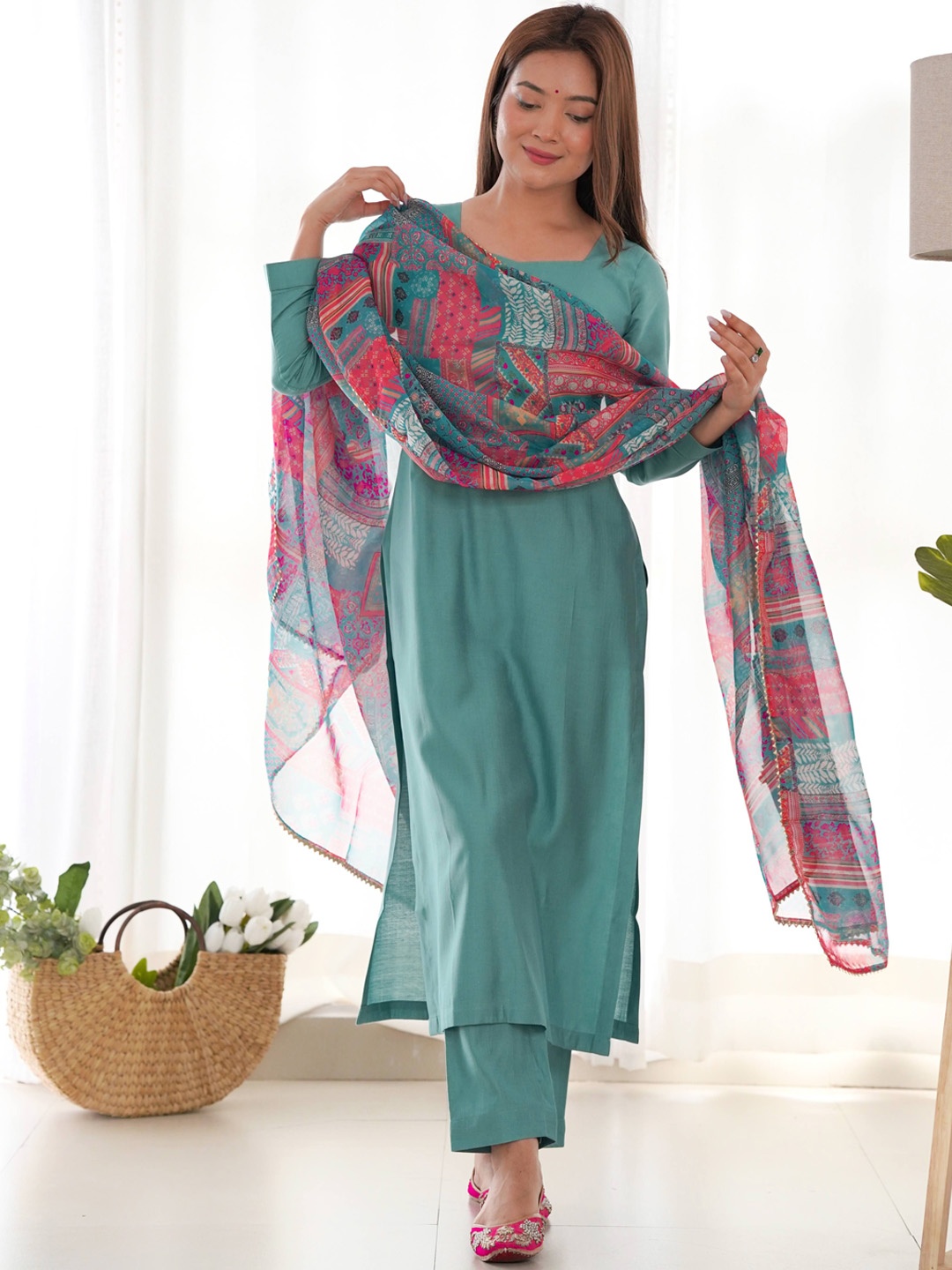 LABELKBBRAND Sweetheart Neck Straight Kurta With Trousers & Dupatta, Sea green