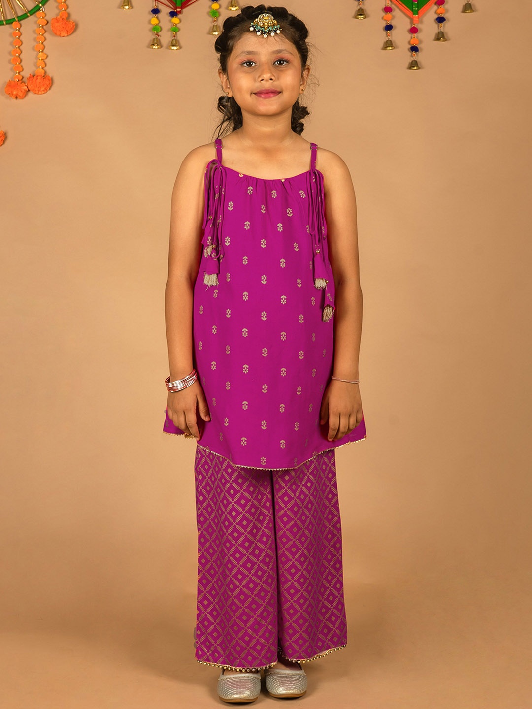 

KASYA Girls Ethnic Motifs Printed Regular Gotta Patti Kurti with Palazzos, Fuchsia