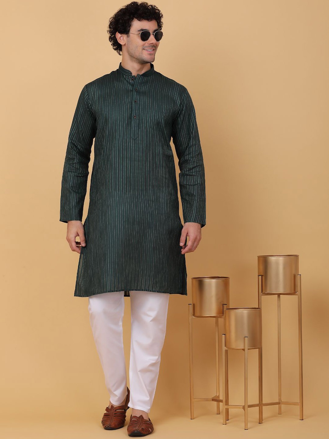 

KRAFT INDIA Striped Mandarin Collar Pure Cotton Straight Kurta, Green