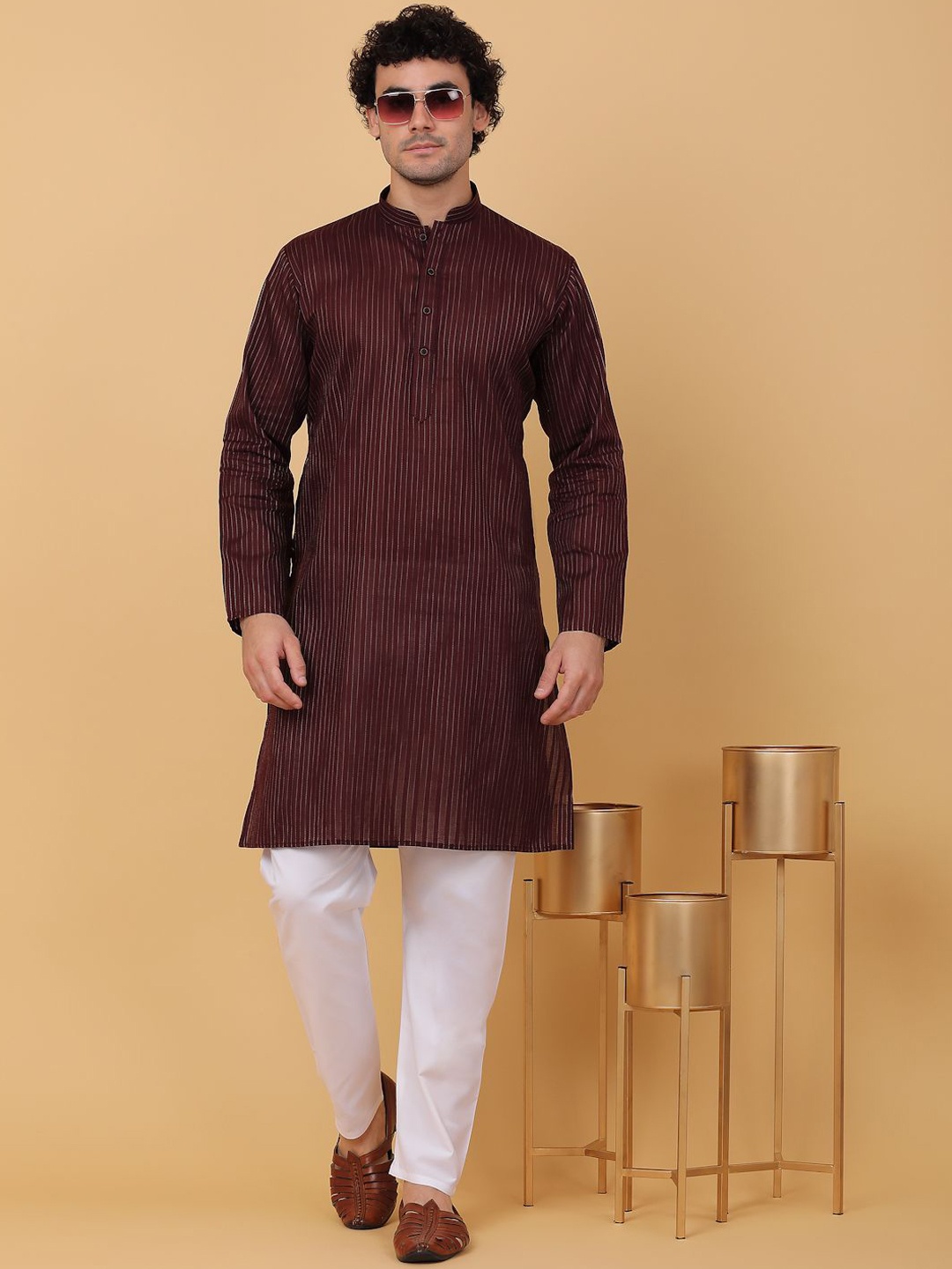 

KRAFT INDIA Striped Thread Work Pure Cotton Straigth Kurta, Maroon