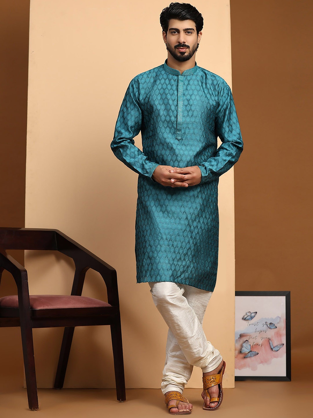 

Enciger Ethnic Motifs Embroidered Kurta with Churidar, Turquoise blue
