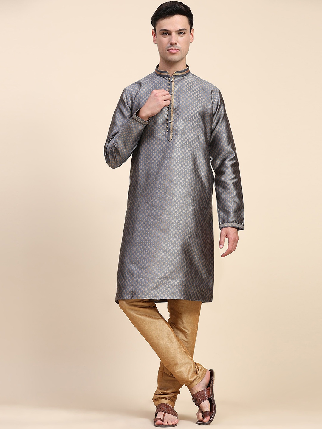 

Enciger Ethnic Motifs Embroidered Mandarin Collar Straight Kurta with Churidar, Grey