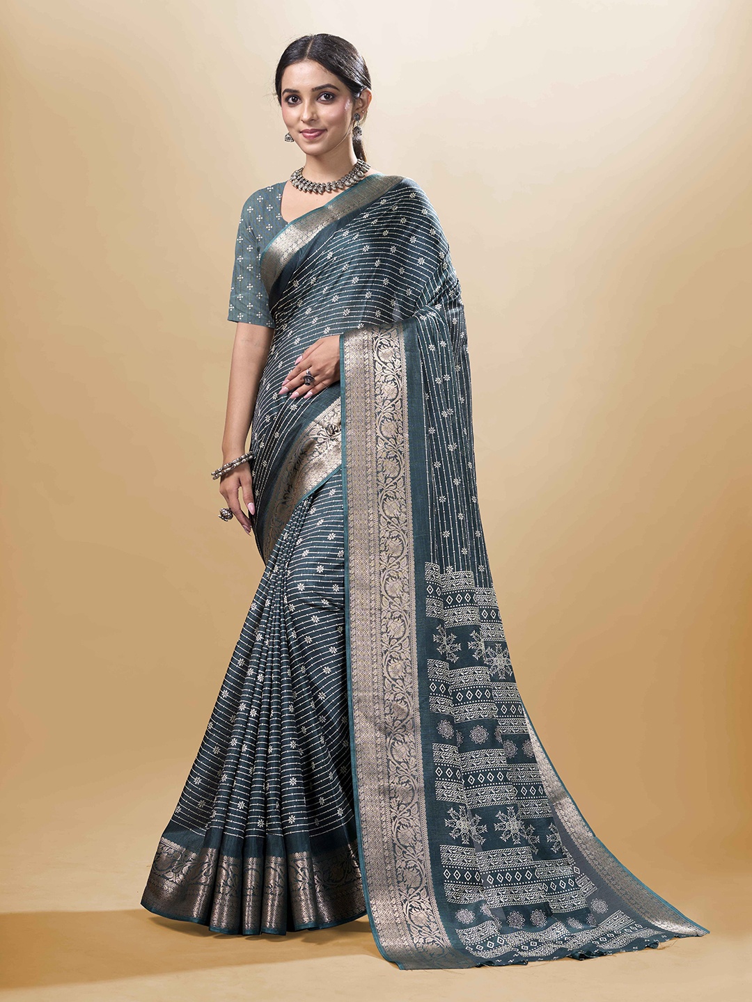 

Sanwariya Chanderi Art Silk Ethnic Motifs Zari Traditional Saree, Green