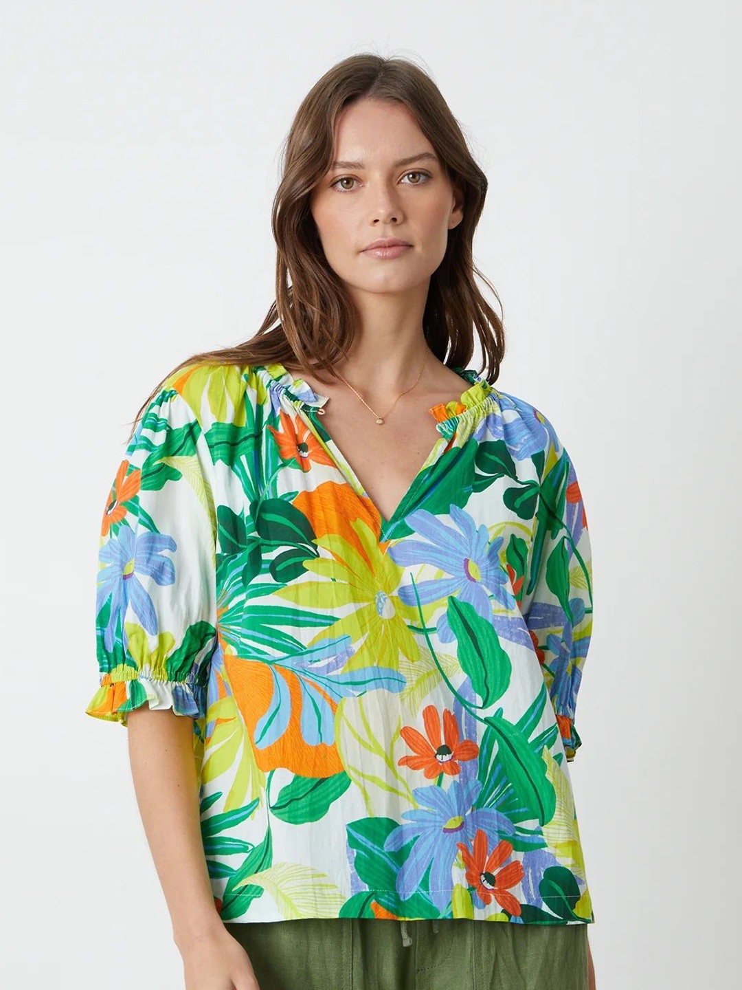 

FNOCKS Women Mandarin Collar Tropical Print Applique Regular Top, Green
