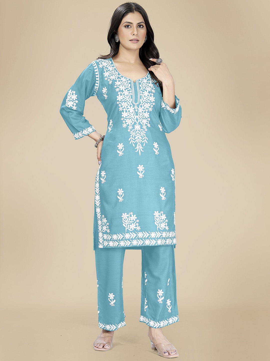

Rujave Floral Embroidered Notch Neck Thread Work Straight Kurta With Palazzos, Blue
