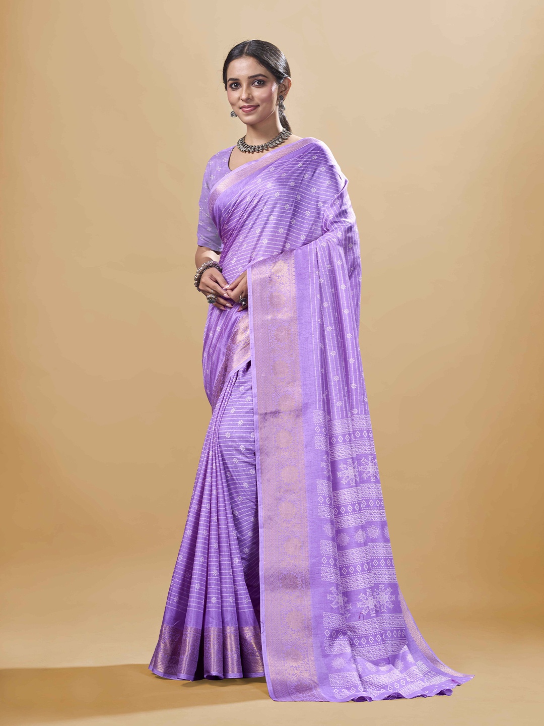 

SANJANA SILK Floral Printed Zari Chanderi Saree, Purple