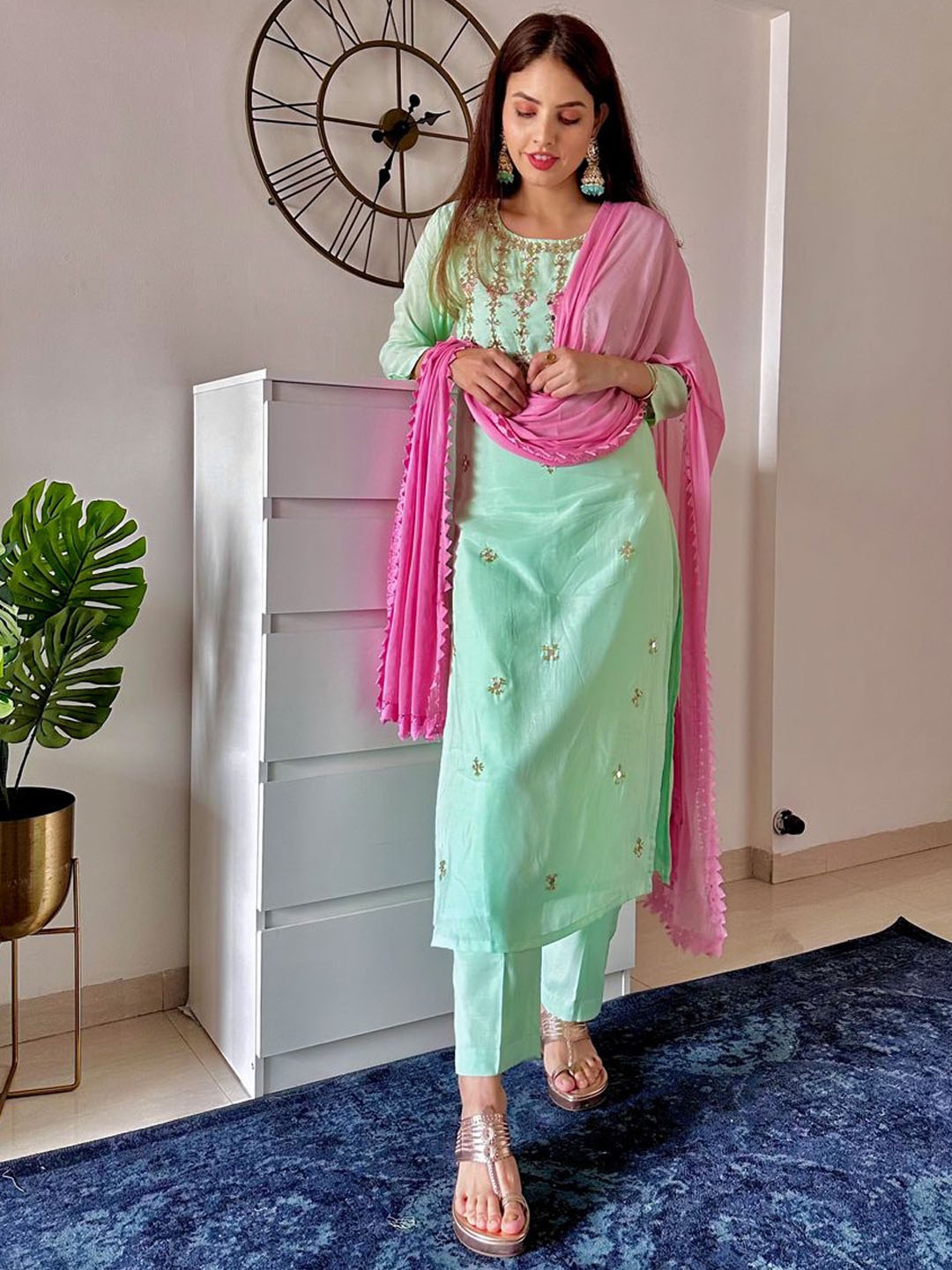 

NUD Embroidered Straight Mirror Work Kurta with Palazzos & Dupatta, Green