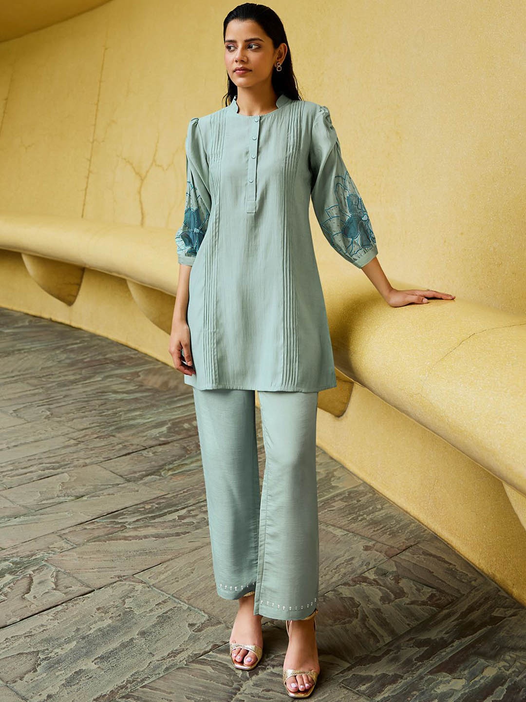 

Kaftanize Mandarin Collar Tunic With Trousers, Green