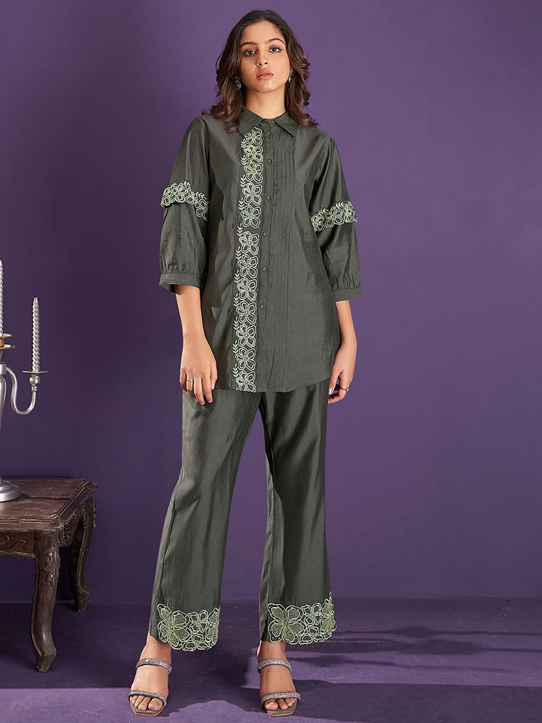 

Kaftanize Embroidered Shirt Collar Tunic With Trouser, Green