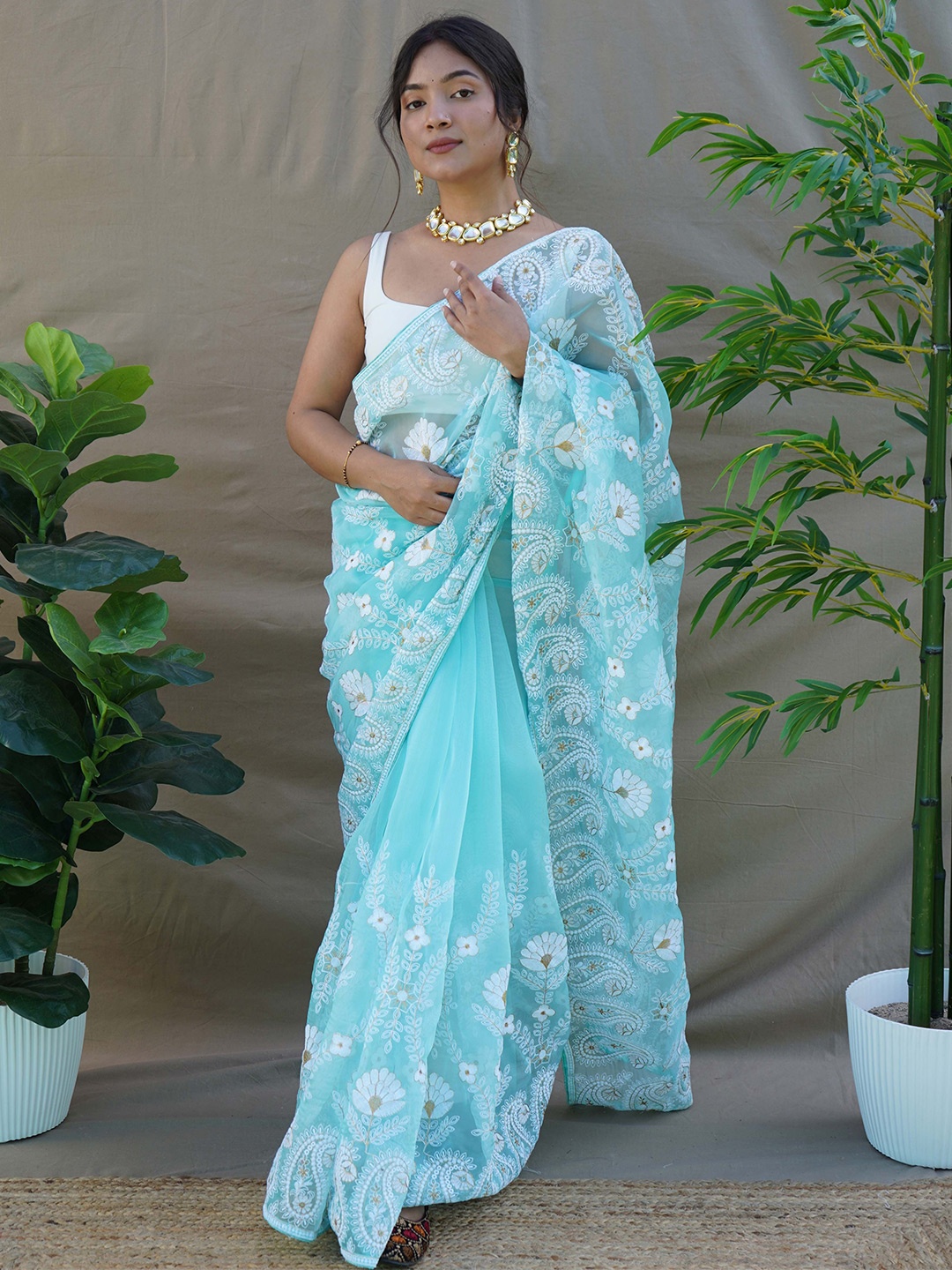 

VAMSEE Organza Floral Embroidered Saree, Turquoise blue