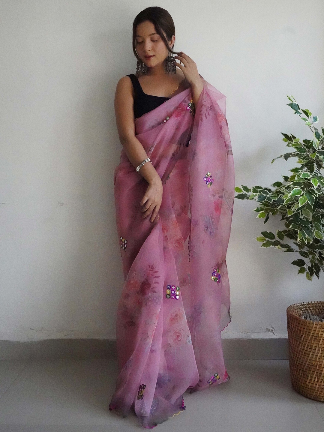 

VAMSEE Floral Mirror Work Organza Saree, Peach