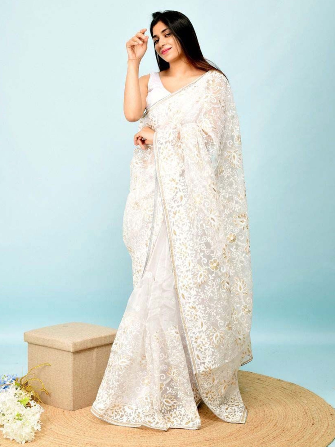 

VAMSEE Organza Floral Embroidered Organza Saree, White