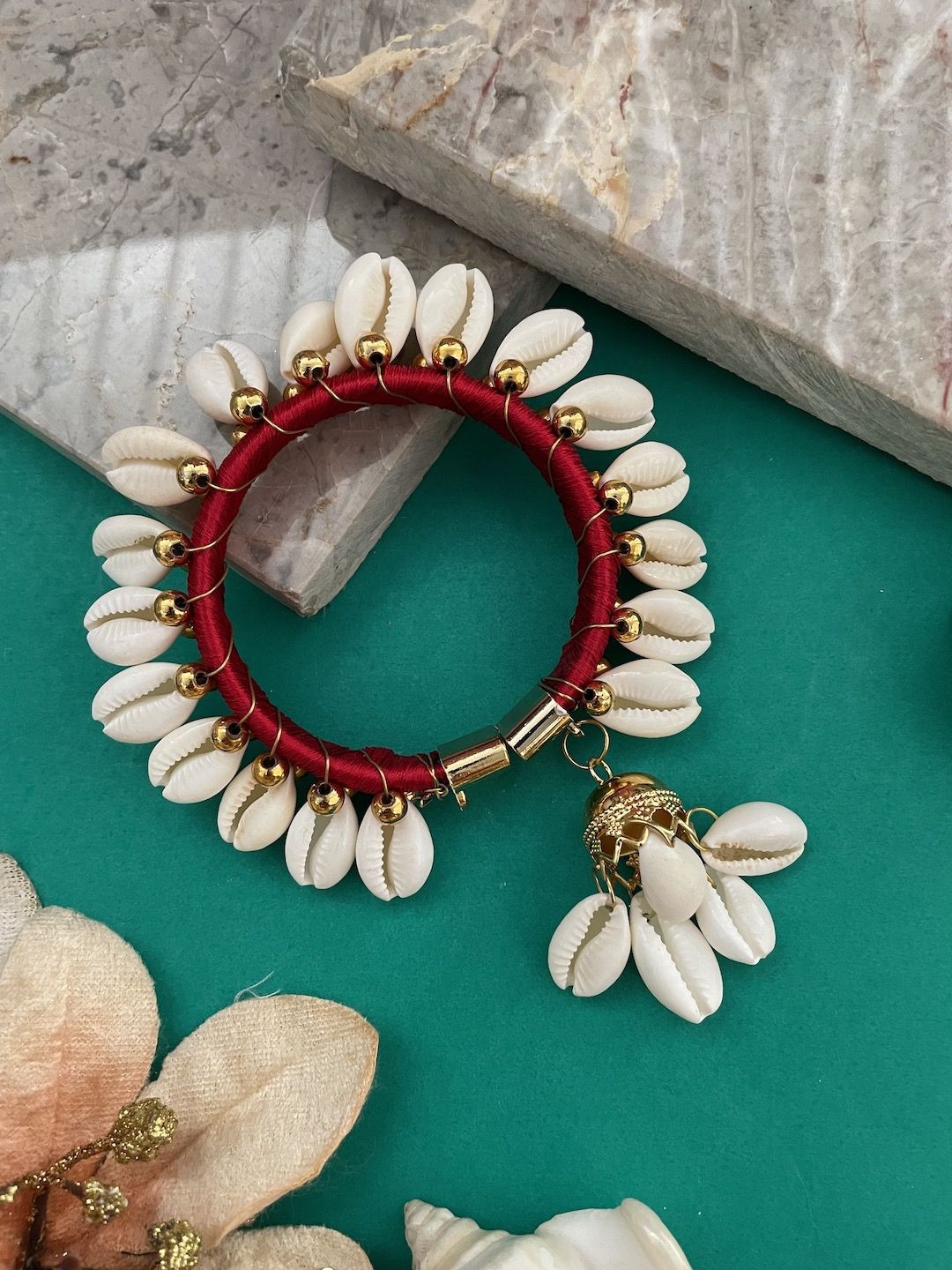 

Digital Dress Room Bangle Latkan Lumba Rakhi, White